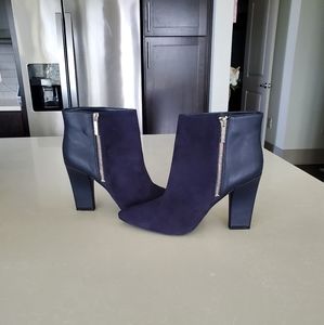 Nine West NWOT Navy Suede Chic Booties